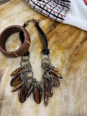 Brown Tortoiseshell Pendant Statement Necklace -